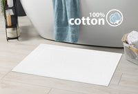 Tappeto Bagno Bianco Scendidoccia Lavabile In Lavatrice Ricamo Piedi 45x70 Cm Ideale Per Casa Hotel B&B Lavabile Lavanderia 60 Gradi