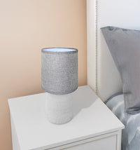 Lampada Moderna Da Comodino Con Lavorazione a Onde Finitura Opaca Certificata RoHS In Ceramica Con Paralume 45W Scrivania Tavolo Abat Jour
